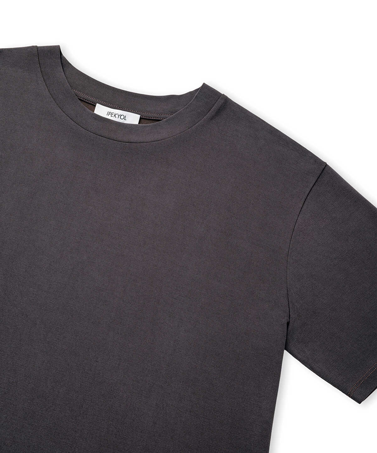 Basic T-Shirt