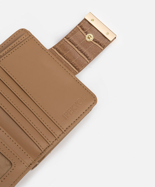Croc-Effect Wallet