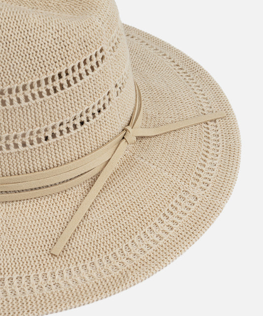 Contrast Trim Textured Hat