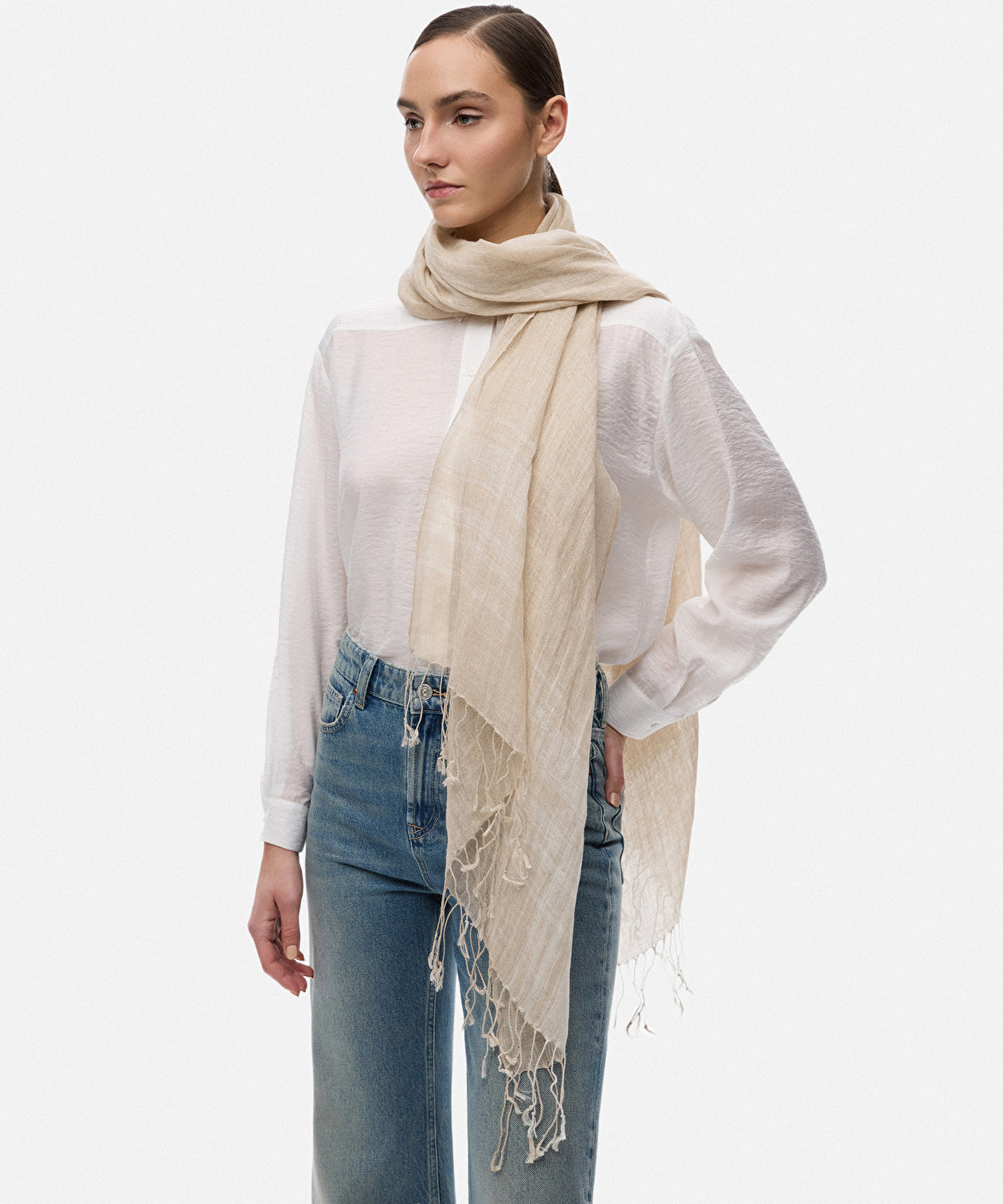 Zoomed Fringed Linen Scarf