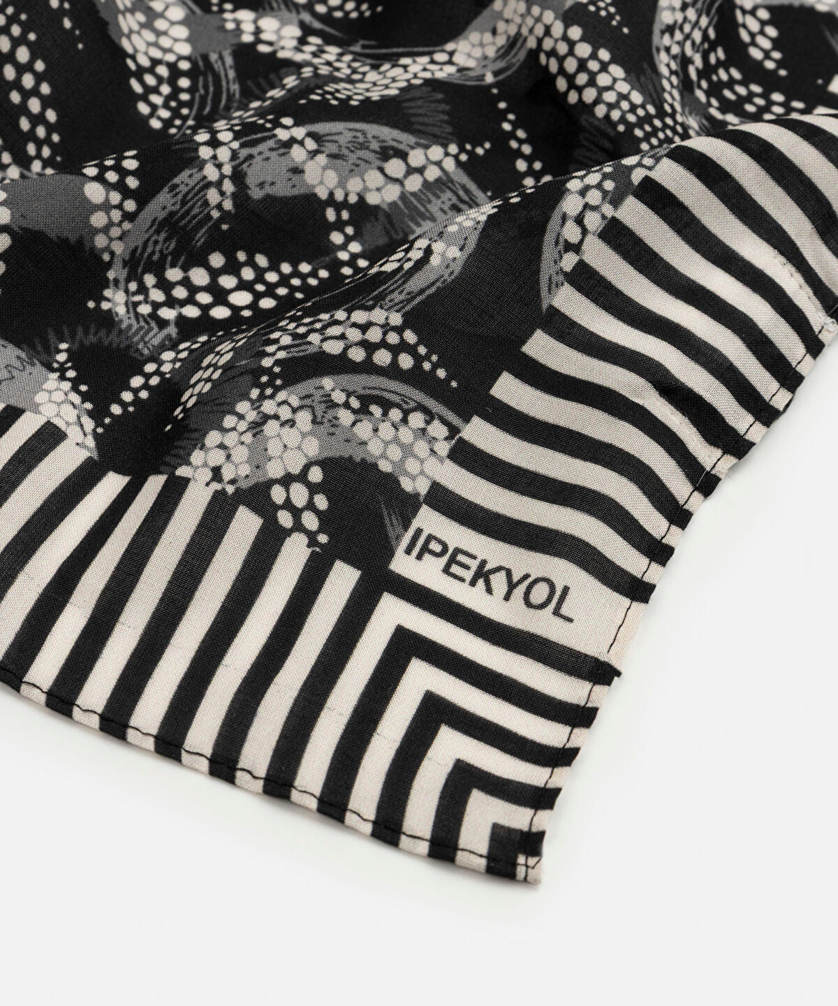 Zoomed Printed Silk Blend Scarf