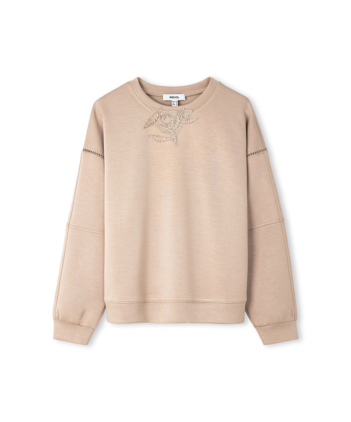 Zoomed Floral Applique Sweatshirt