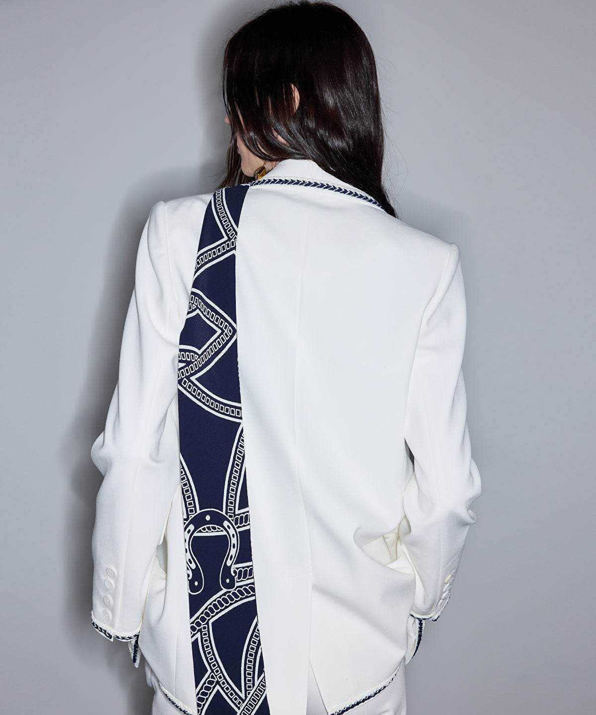 Zoomed Contrast Trim Double-Breasted Blazer