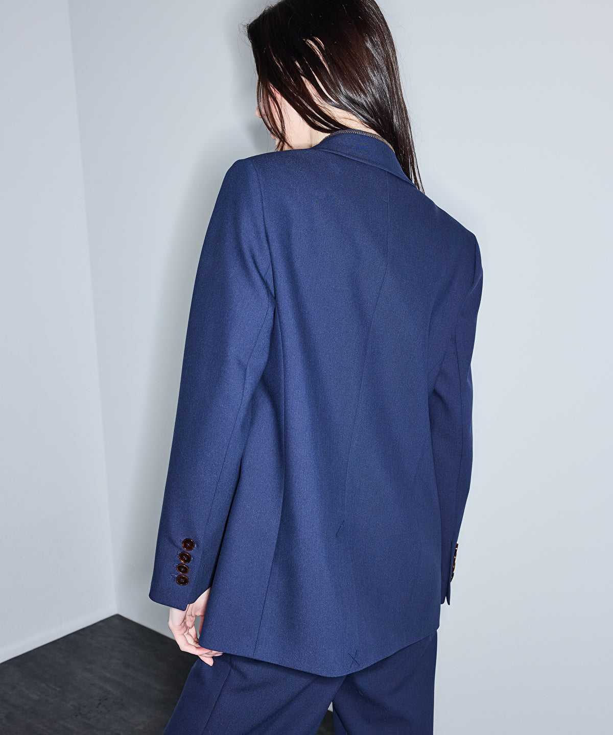 Zoomed Contrast Stitch Double-Breasted Blazer