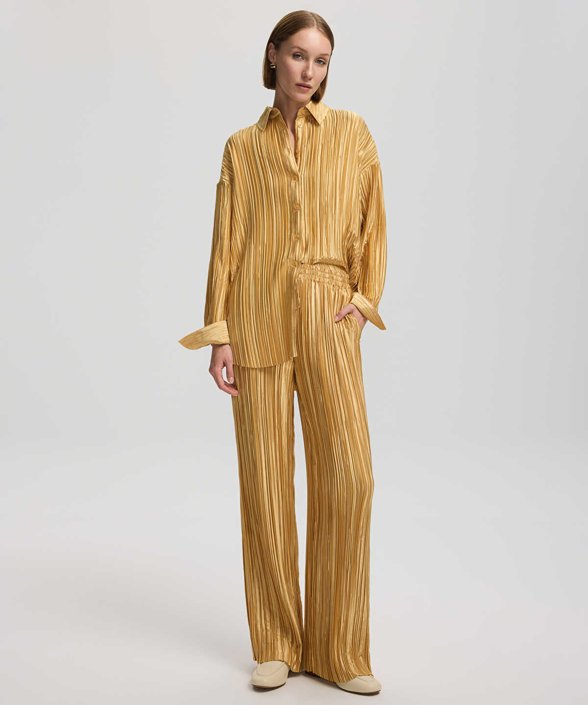 Pleated Wide-Leg Trousers