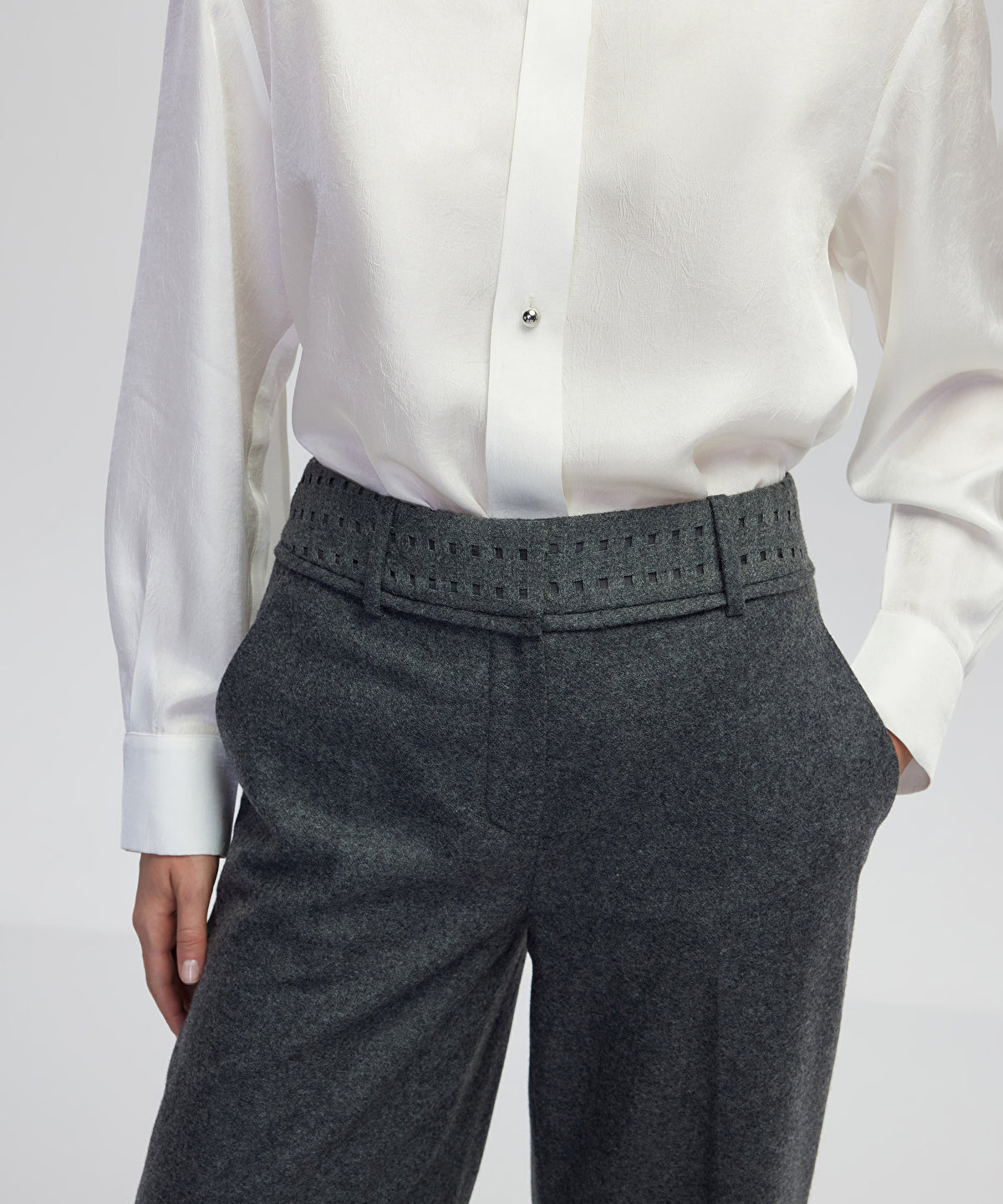 Zoomed Cutout Trousers