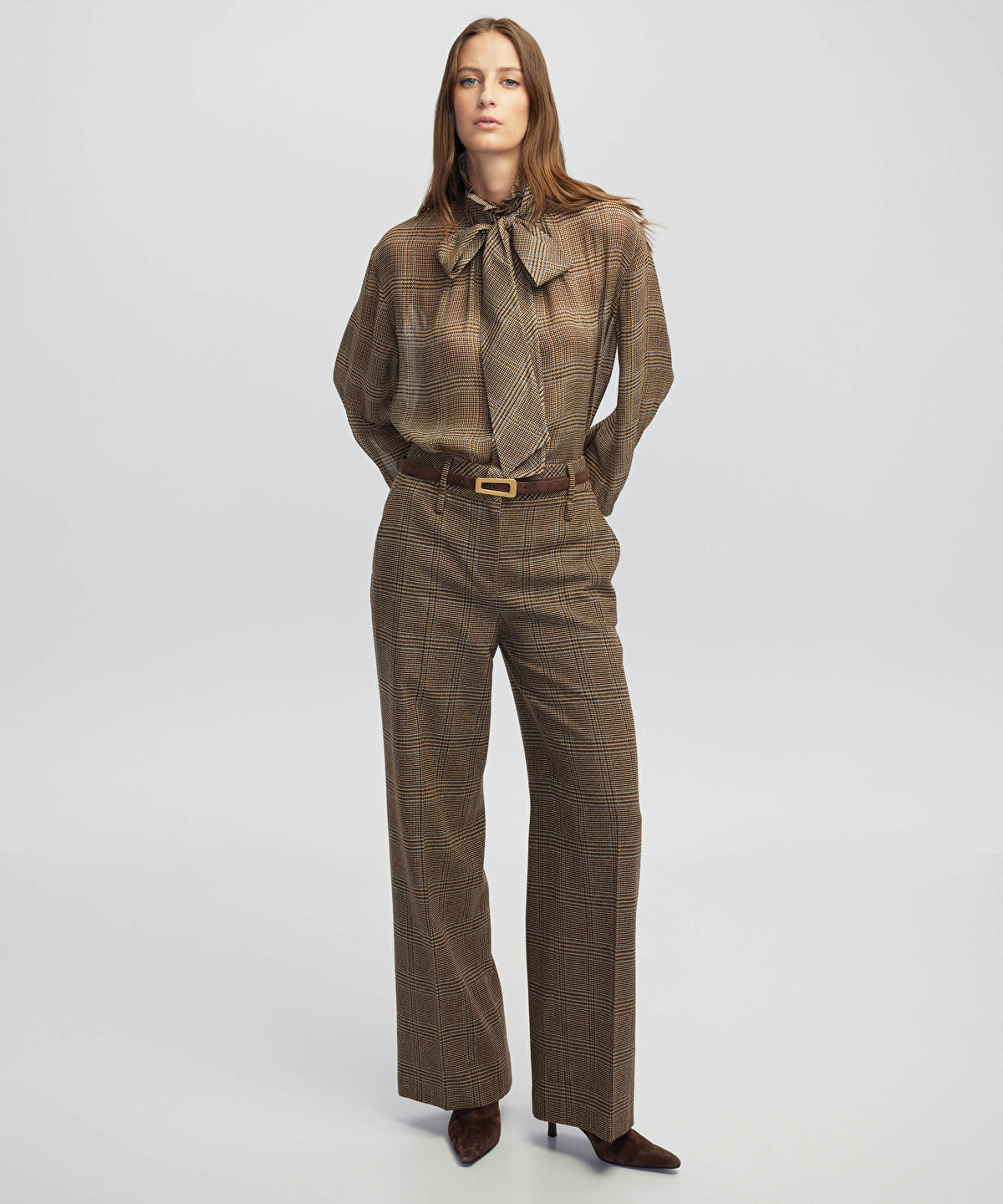 Zoomed Plaid Trousers