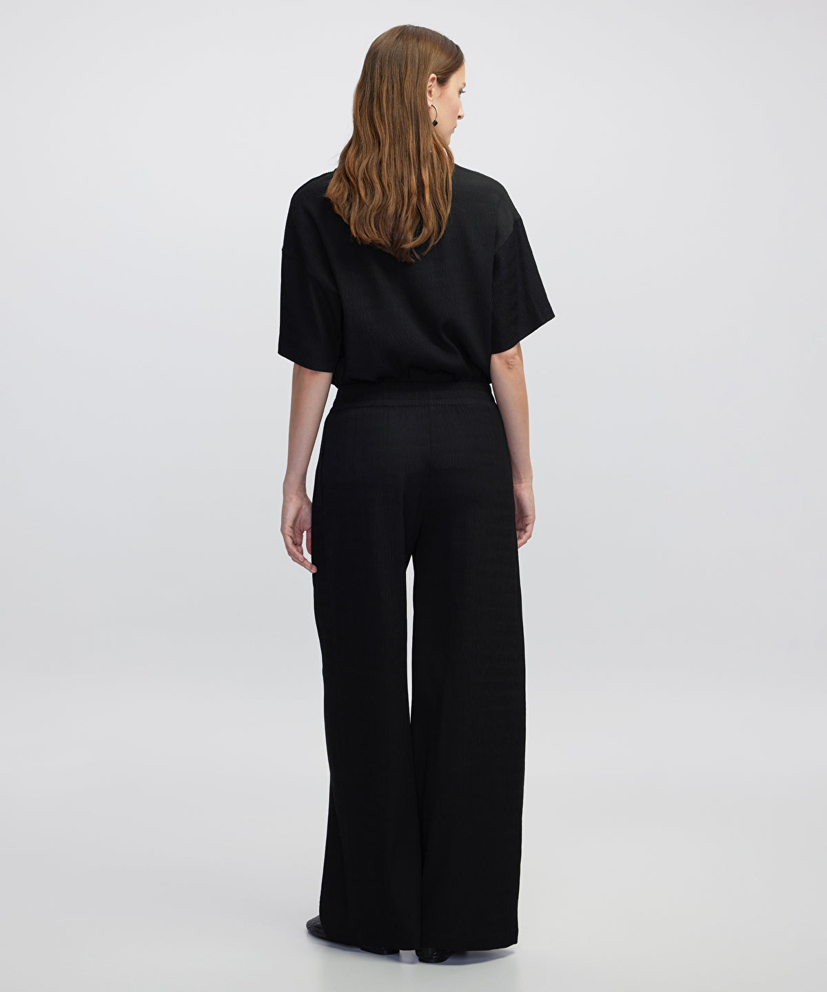 Zoomed Textured Trousers
