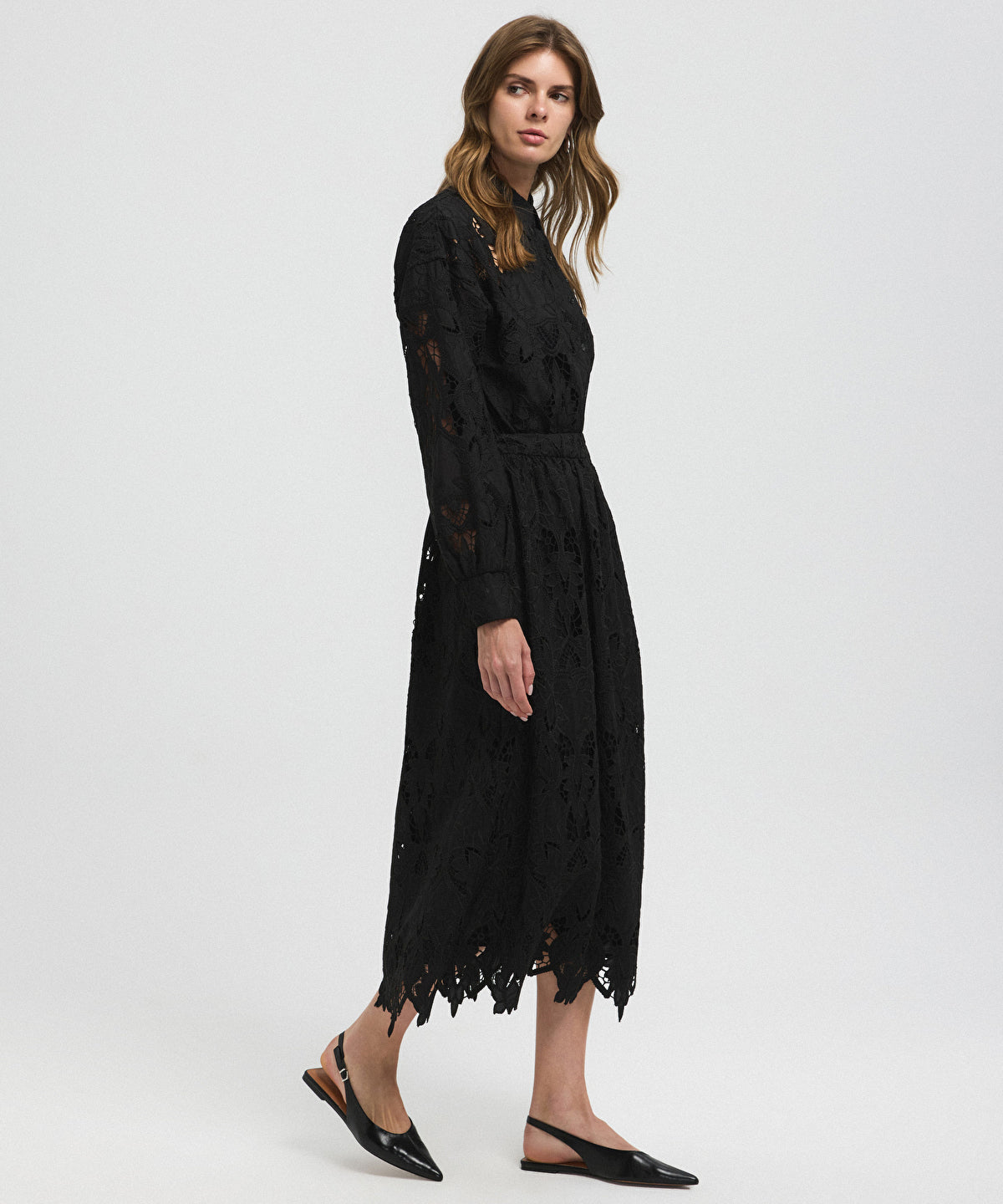 Zoomed Lace Skirt