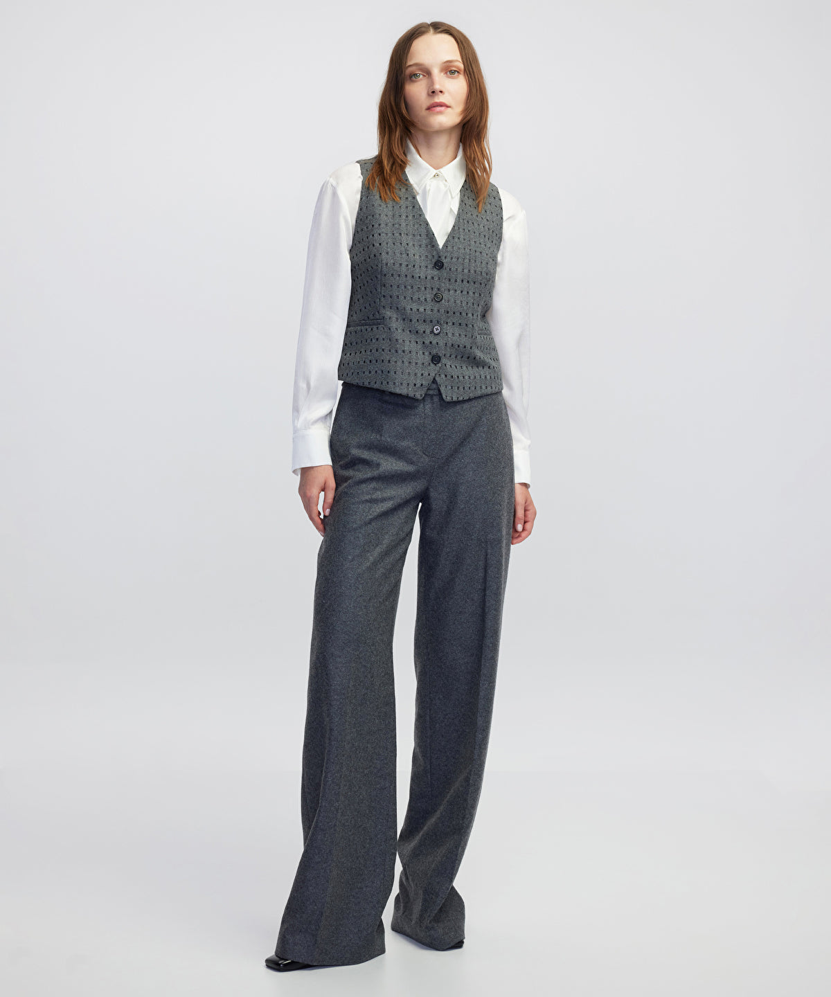 Zoomed Cutout Vest