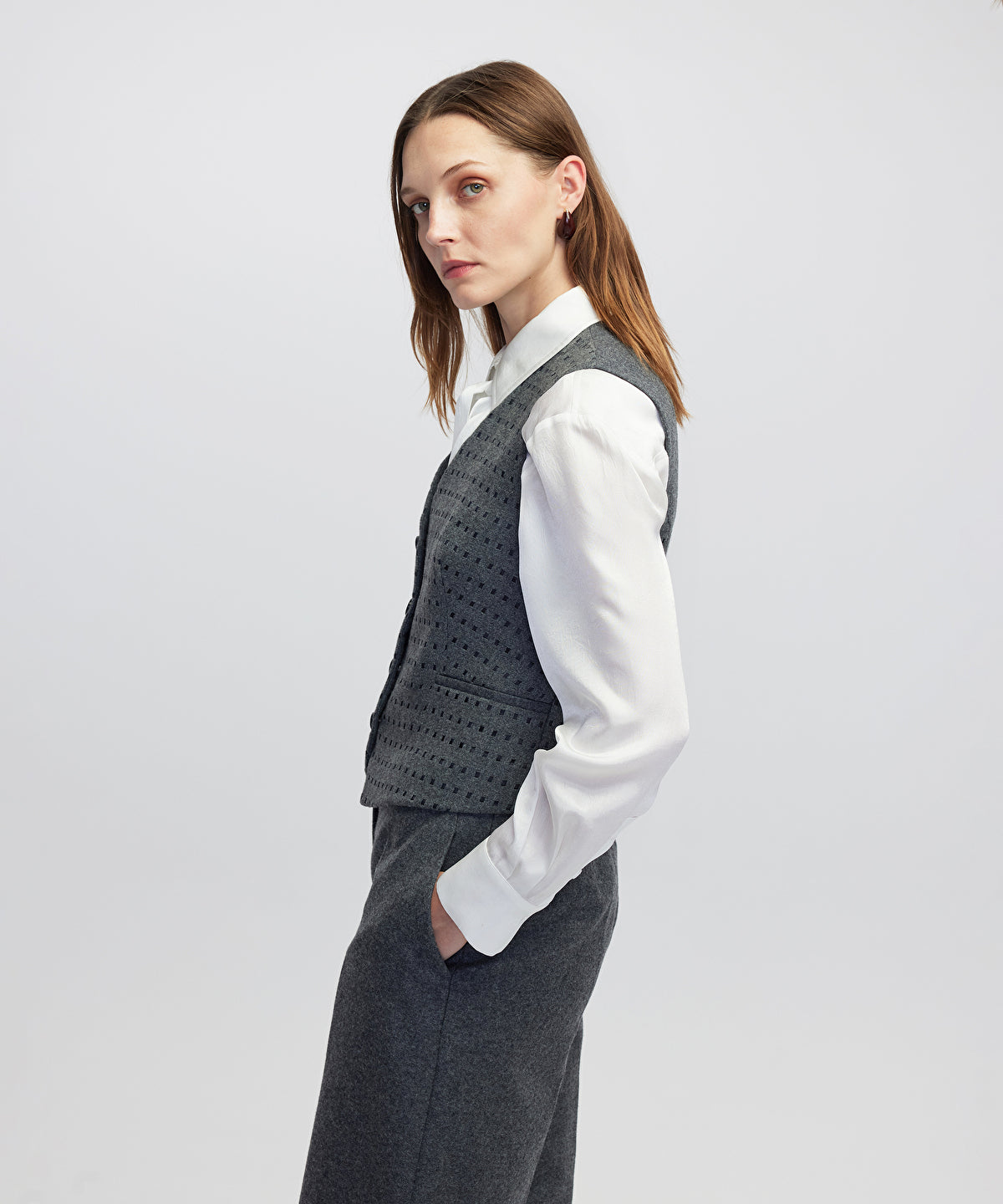 Zoomed Cutout Vest