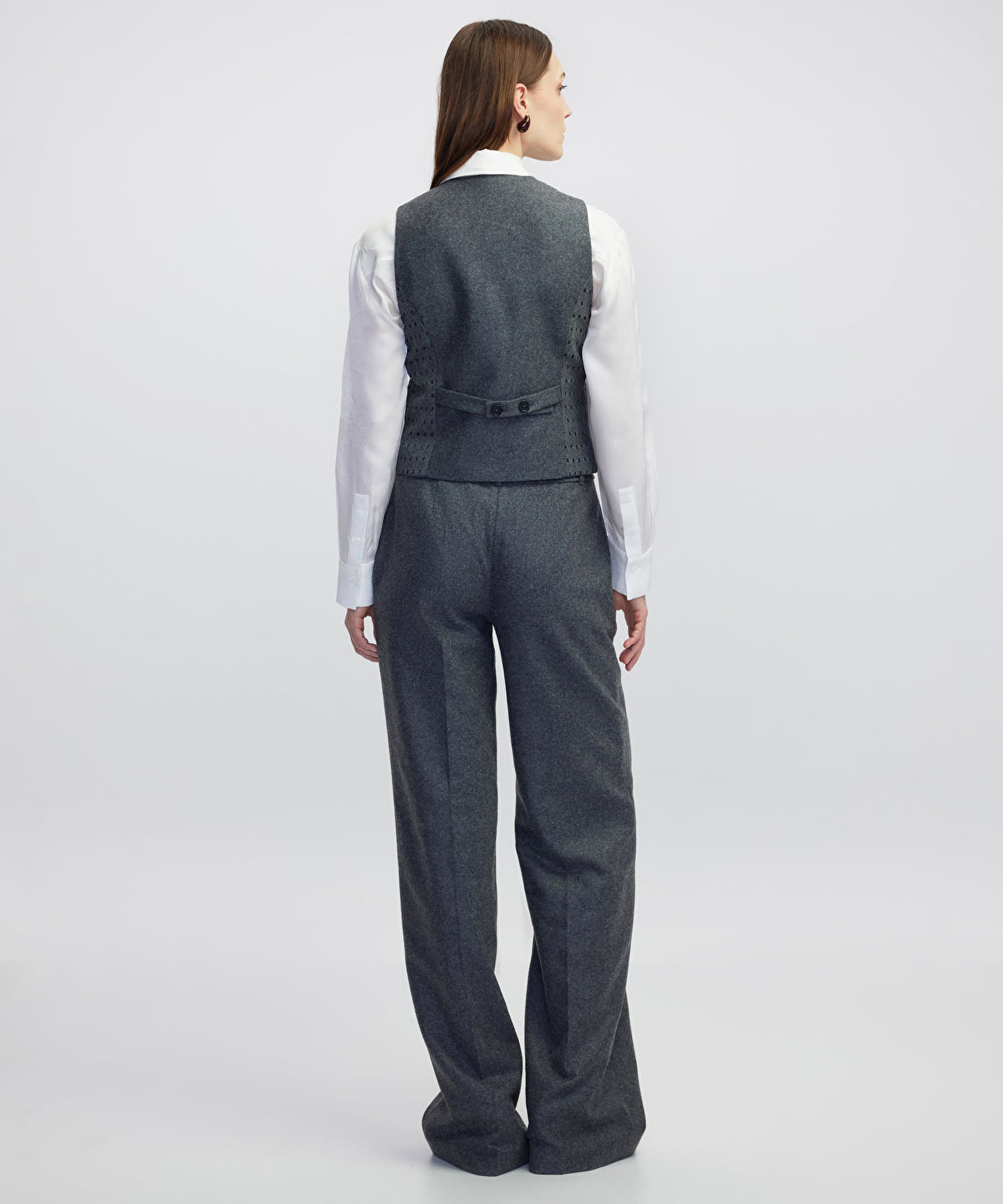 Zoomed Cutout Vest