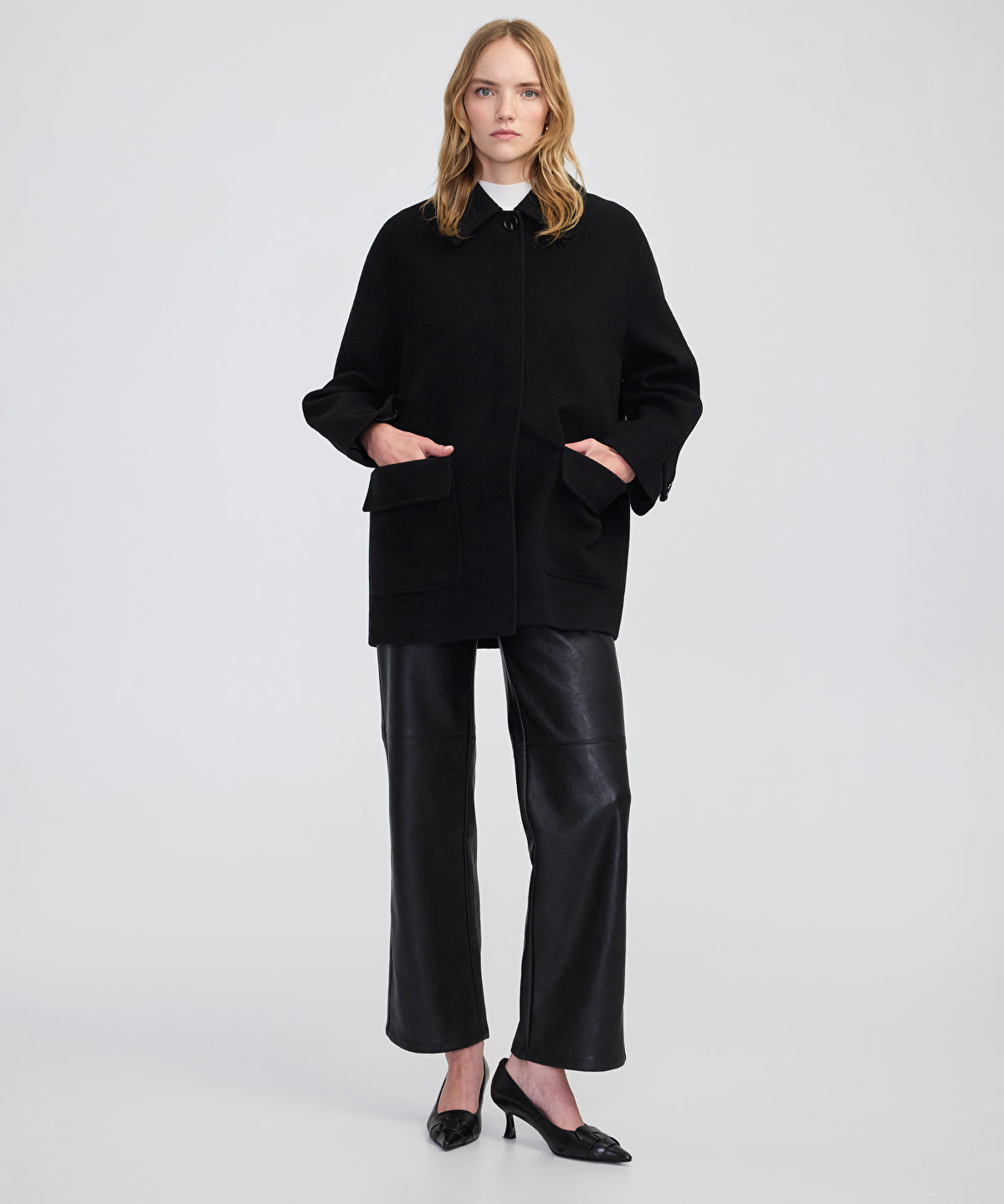 Zoomed Wide Pocket Coat