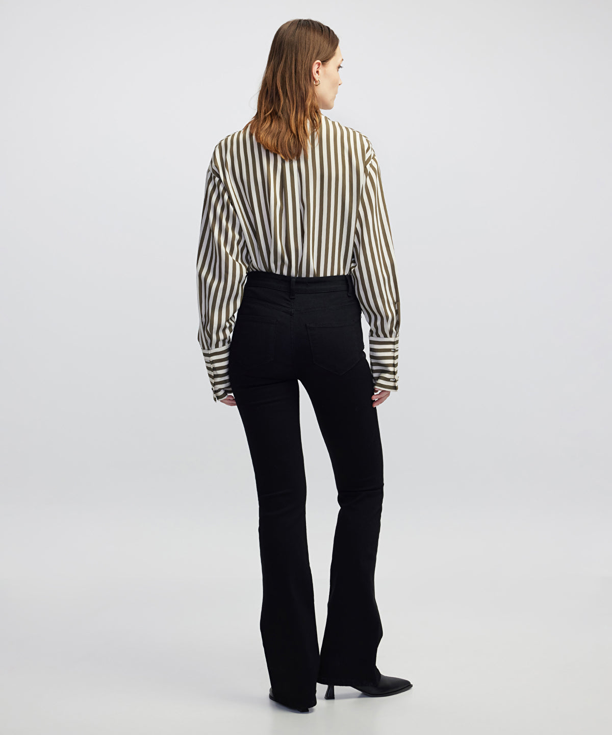 Zoomed JEANS