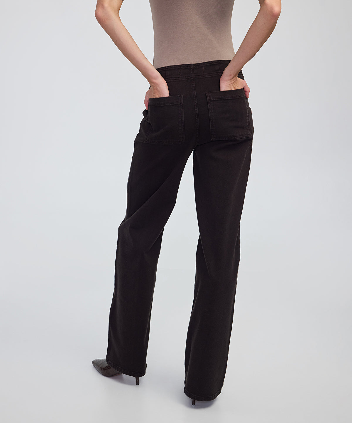 Zoomed Embellished Jeans
