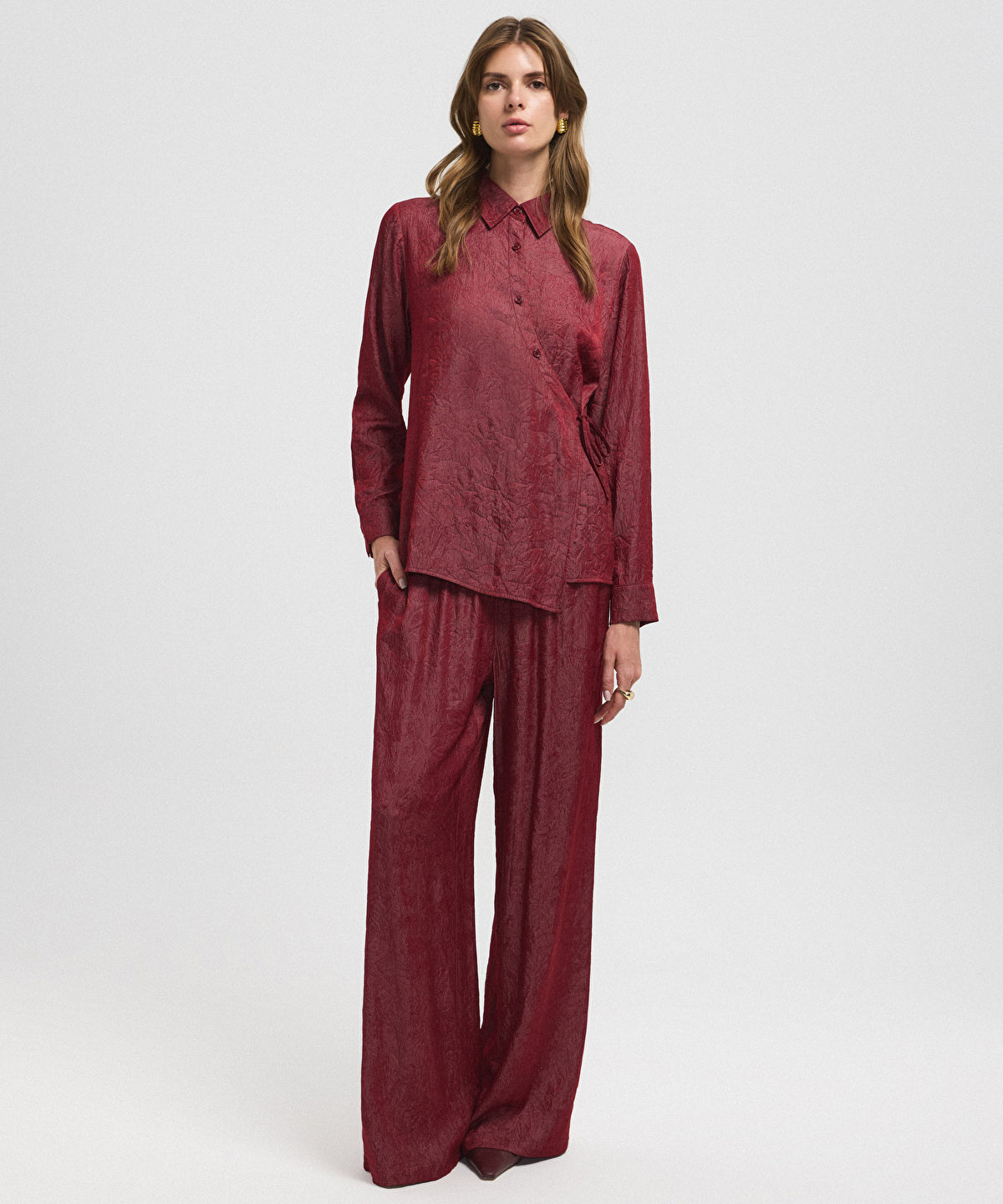 Zoomed Asymmetric Tie Waist Shirt 