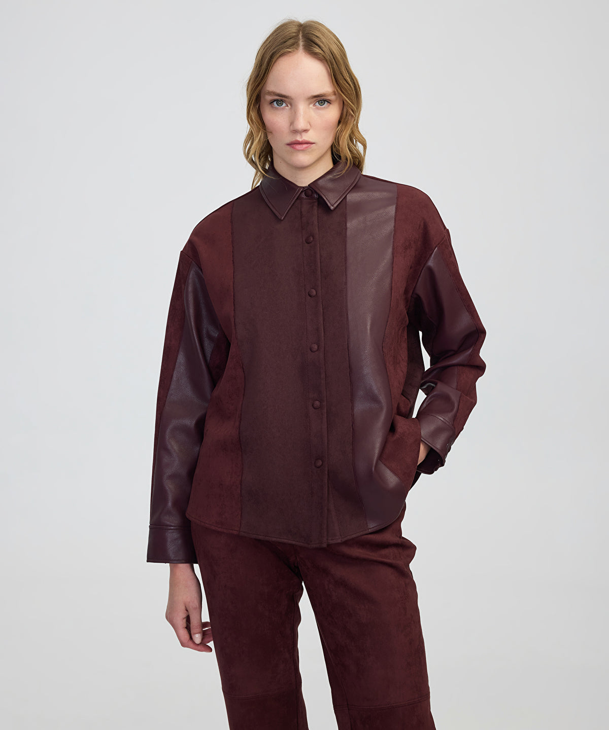 Zoomed Color-Block Mixed Shirt
