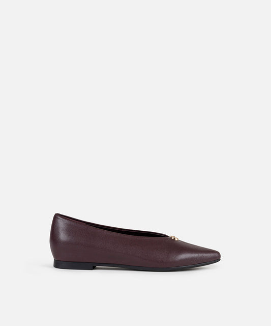 Pointed-Toe Leather-Effect Flats