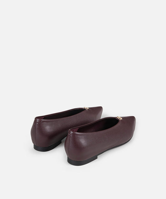 Pointed-Toe Leather-Effect Flats