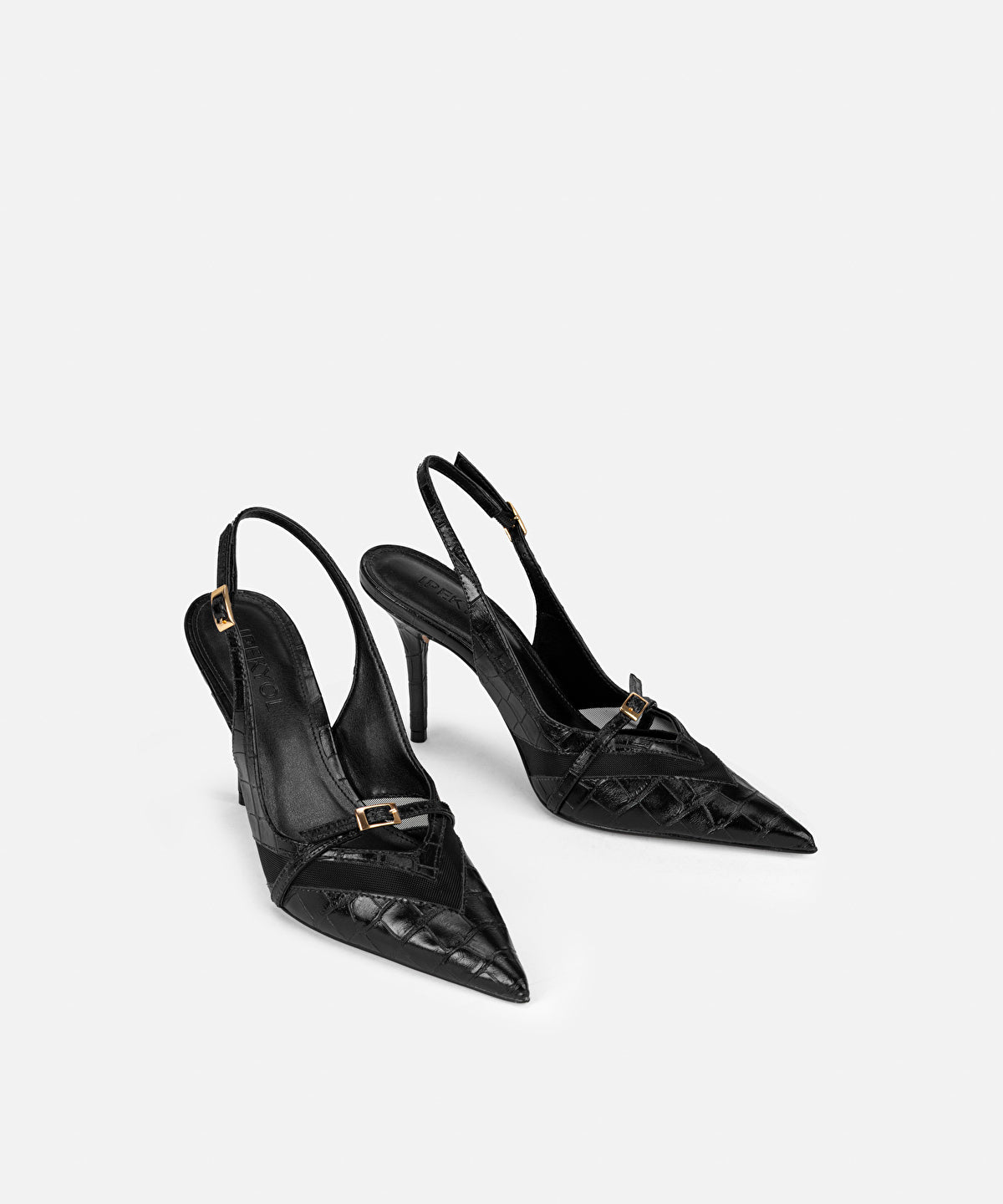 Zoomed Pointed-Toe Slingback Heels
