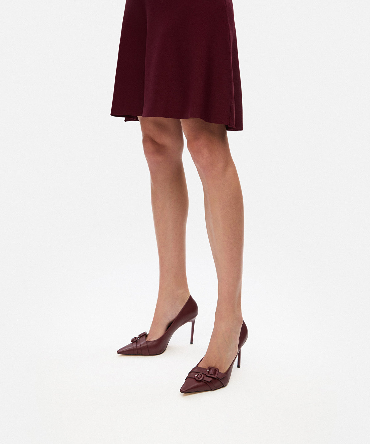 HIGH-HEELS