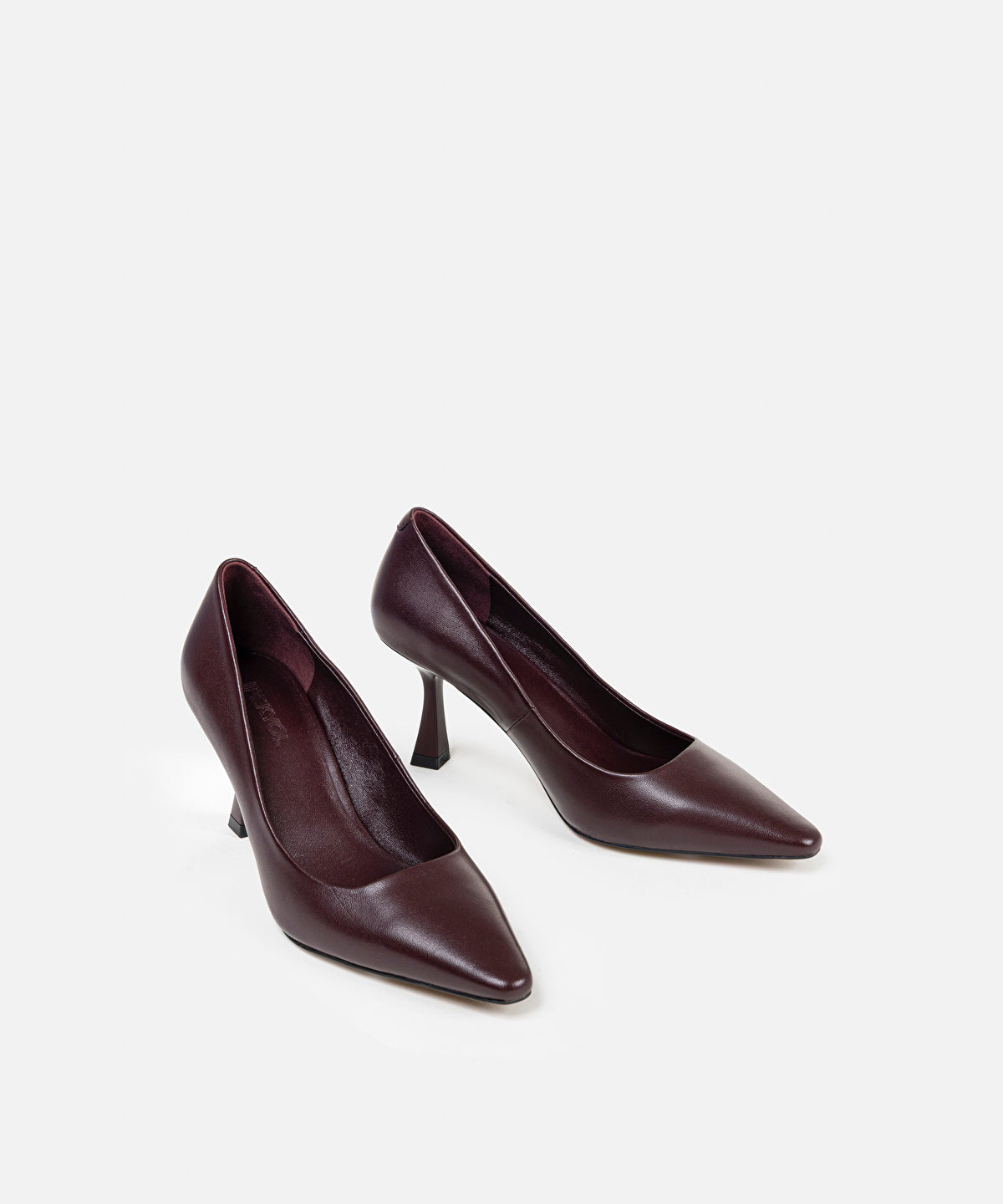 Zoomed Pointed-Toe Leather Heels