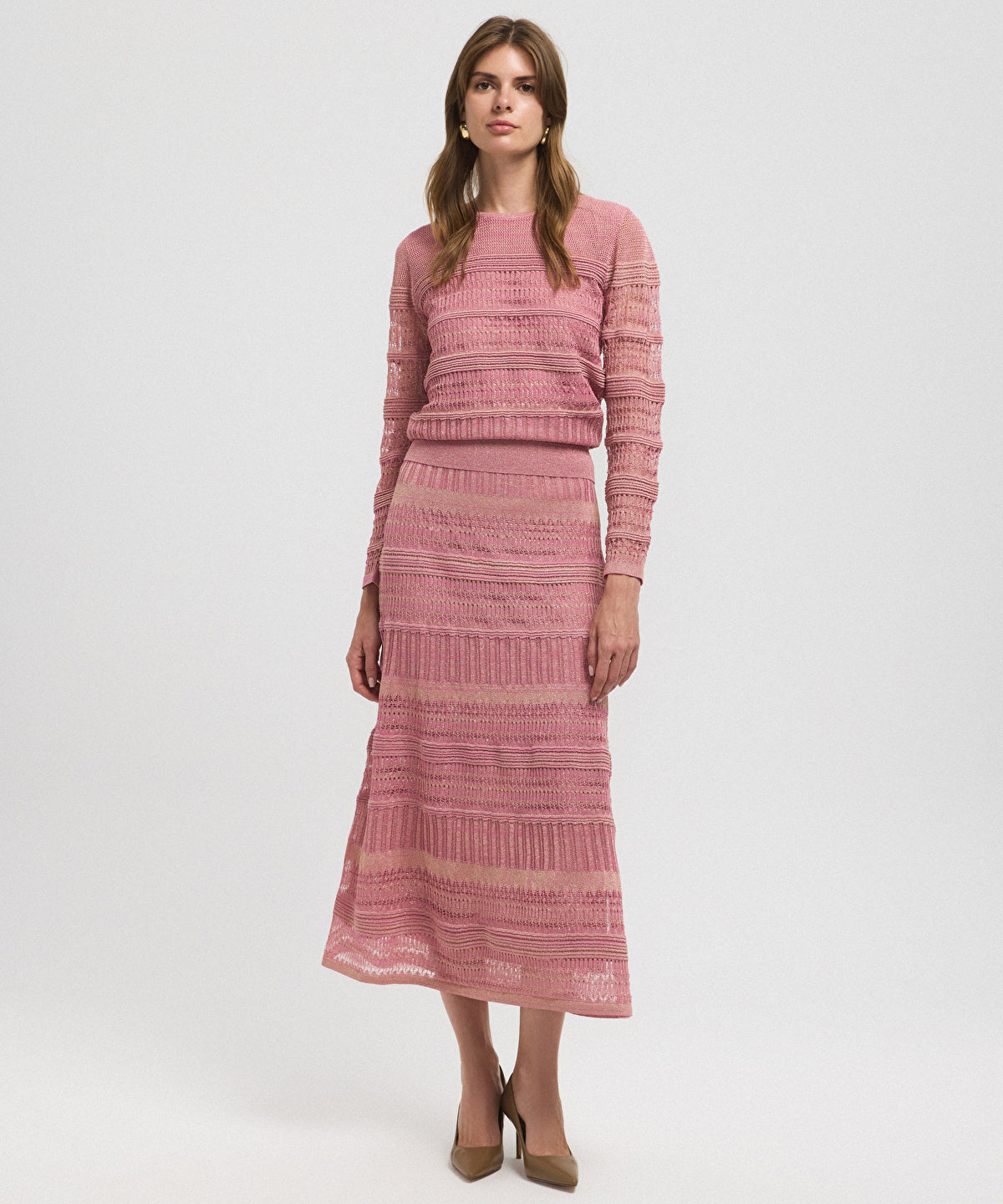 Zoomed Contrast Textured Knit Sweater