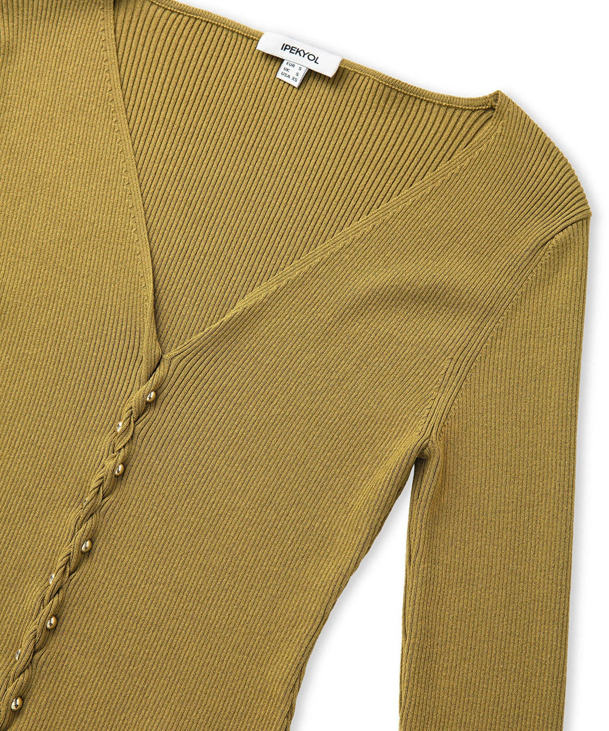 KNITWEAR
