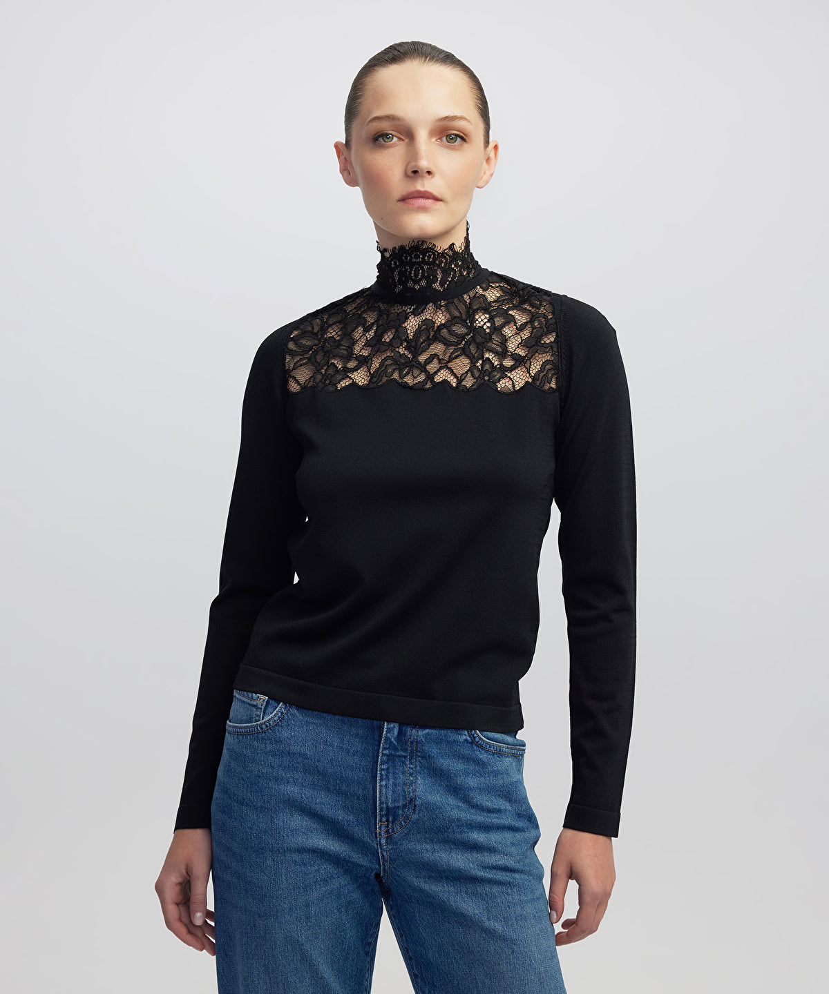 KNITWEAR