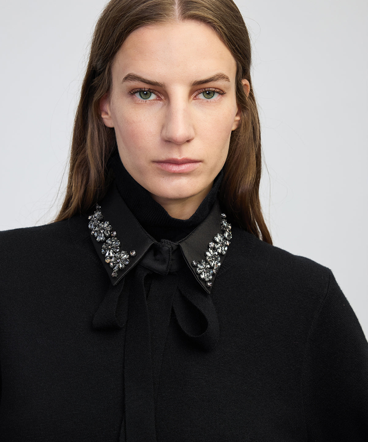 Zoomed Removable Collar Knit Top