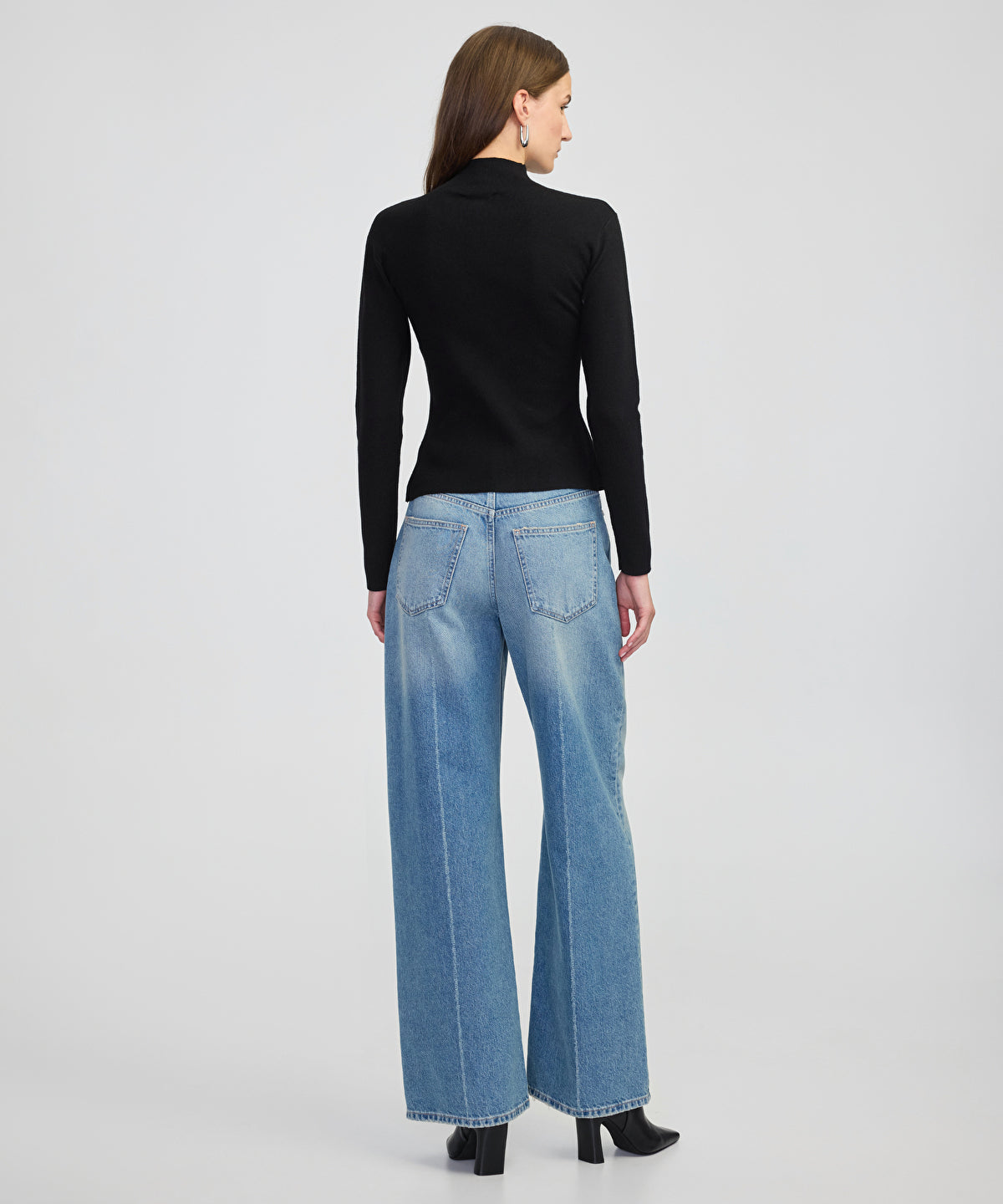 Zoomed Asymmetric Knit Top