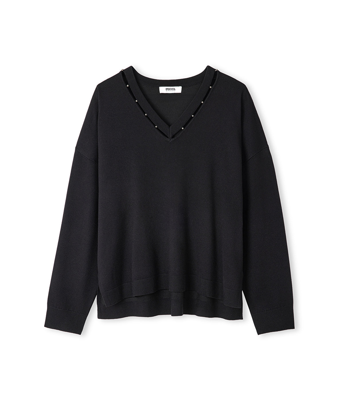 Zoomed KNITWEAR