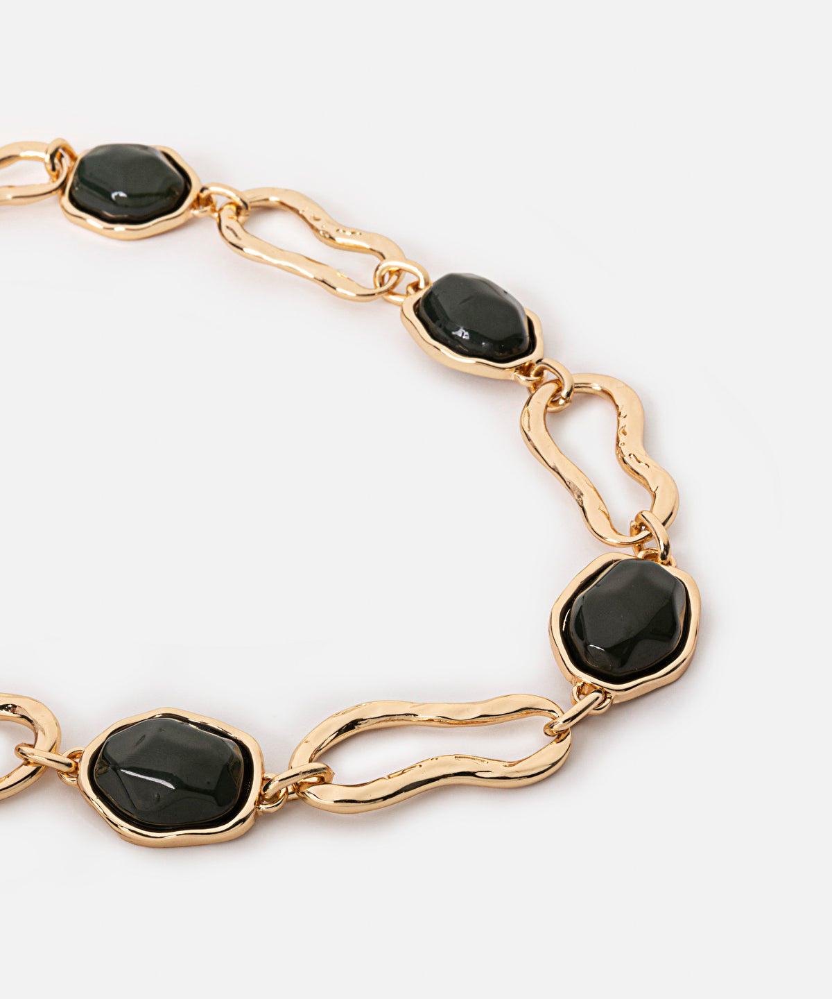 Contrast Chain Necklace