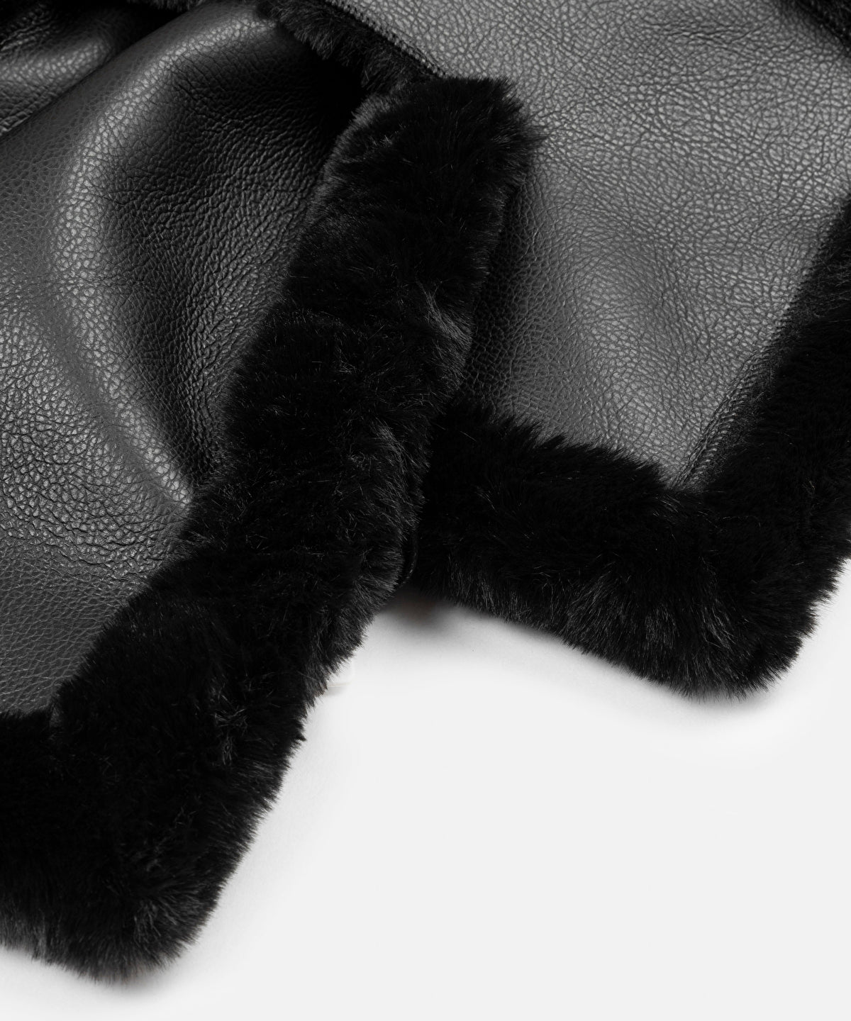 Zoomed Pull Through Faux Fur Scarf