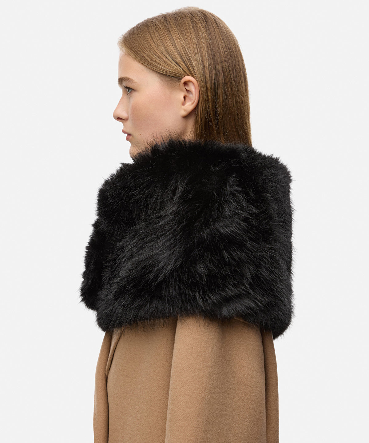 Zoomed Faux Fur Scarf