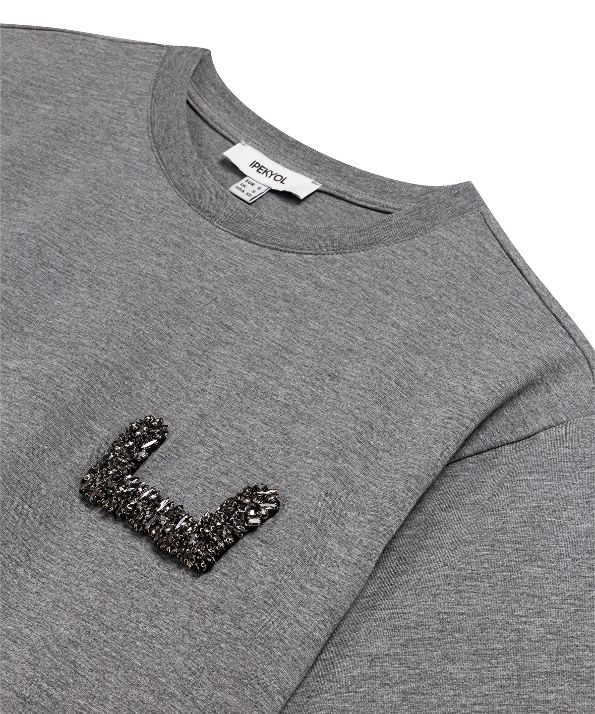 Zoomed Basic T-Shirt with Applique