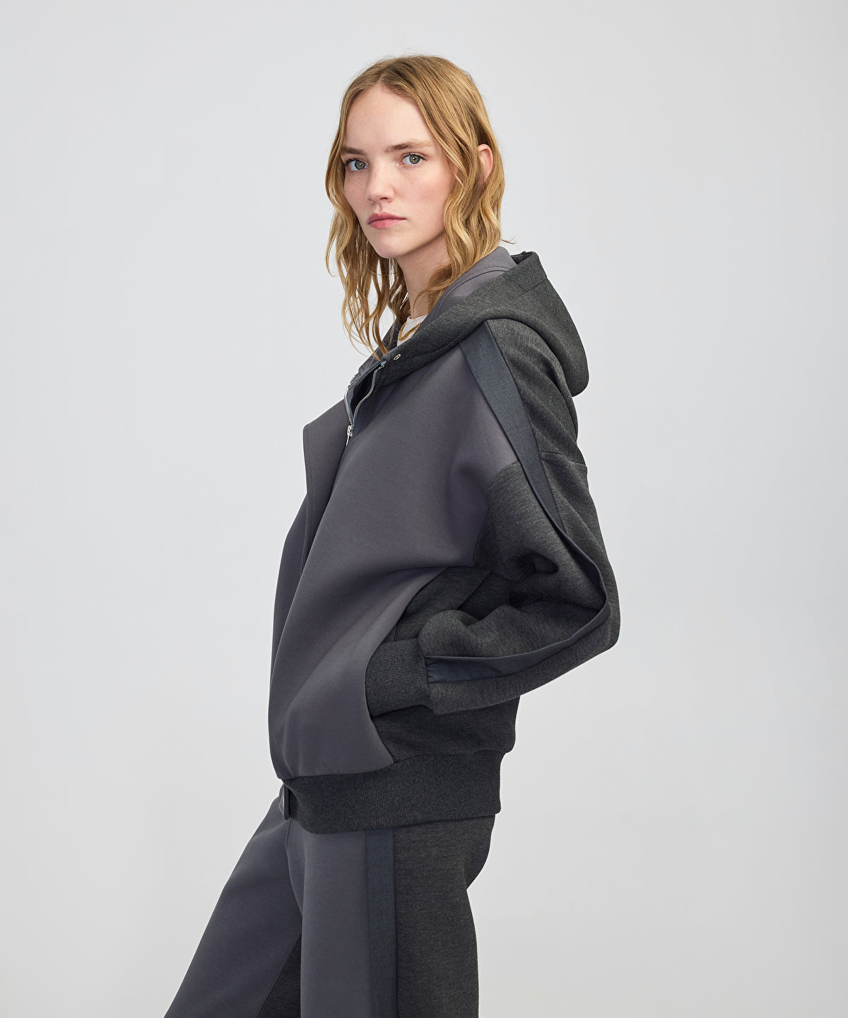 Zoomed Color-Block Mixed Sweatshirt