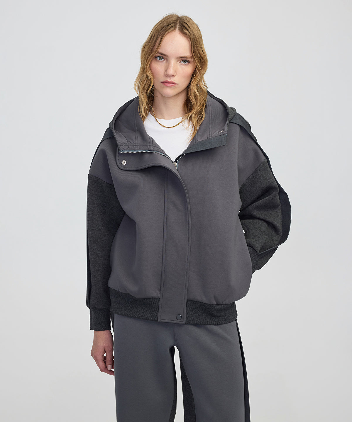 Zoomed Color-Block Mixed Sweatshirt