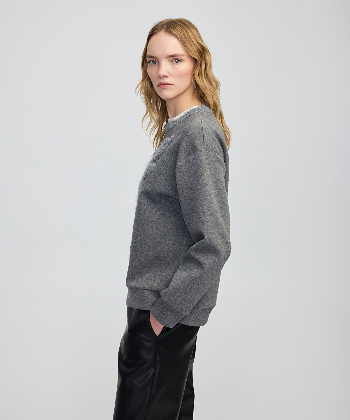 3D Floral Embellished Sweatshirt