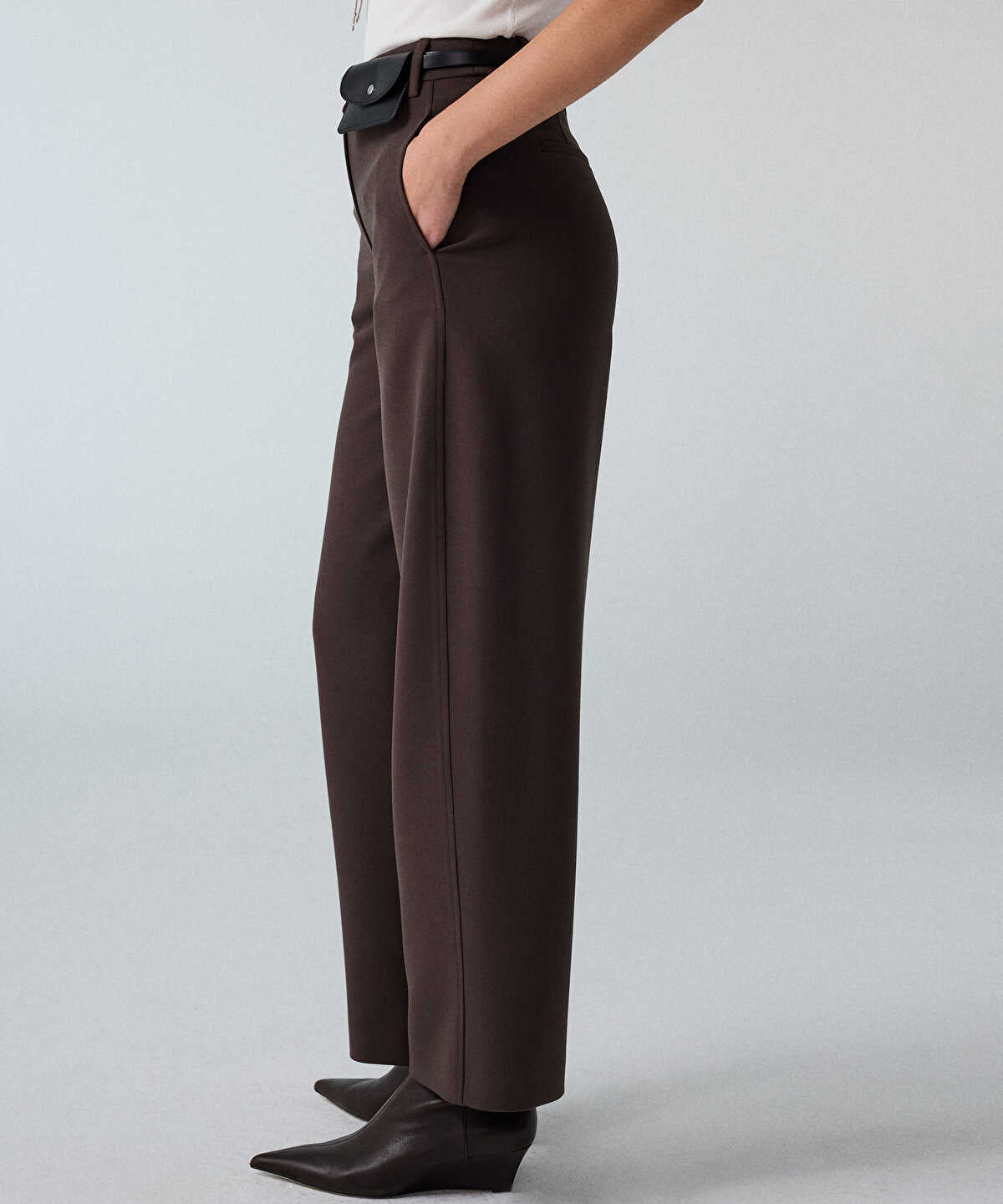Belted Barrel Trousers