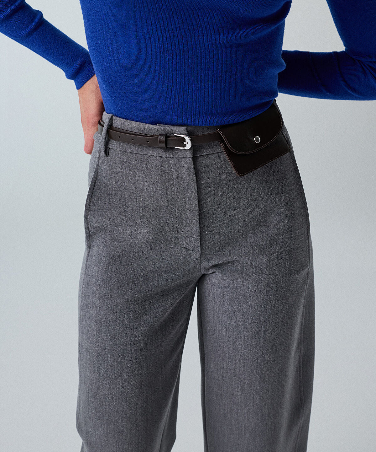 Belted Barrel Trousers
