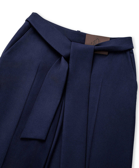 Belted Carrot Fit Trousers