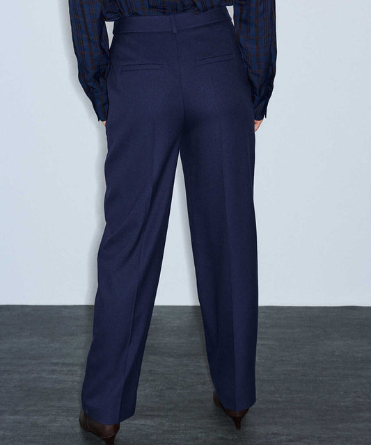 Belted Carrot Fit Trousers