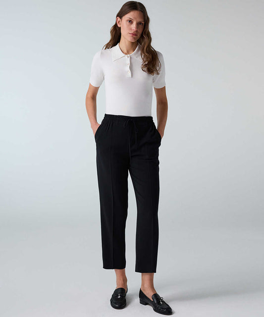 Fine-Belted Carrot Trousers