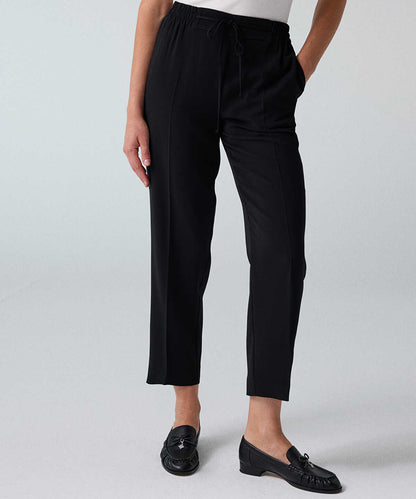Fine-Belted Carrot Trousers