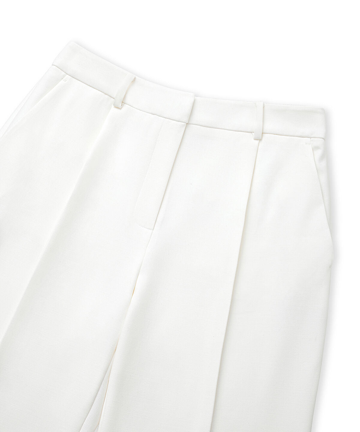 Zoomed Pleat-Front Carrot Trousers