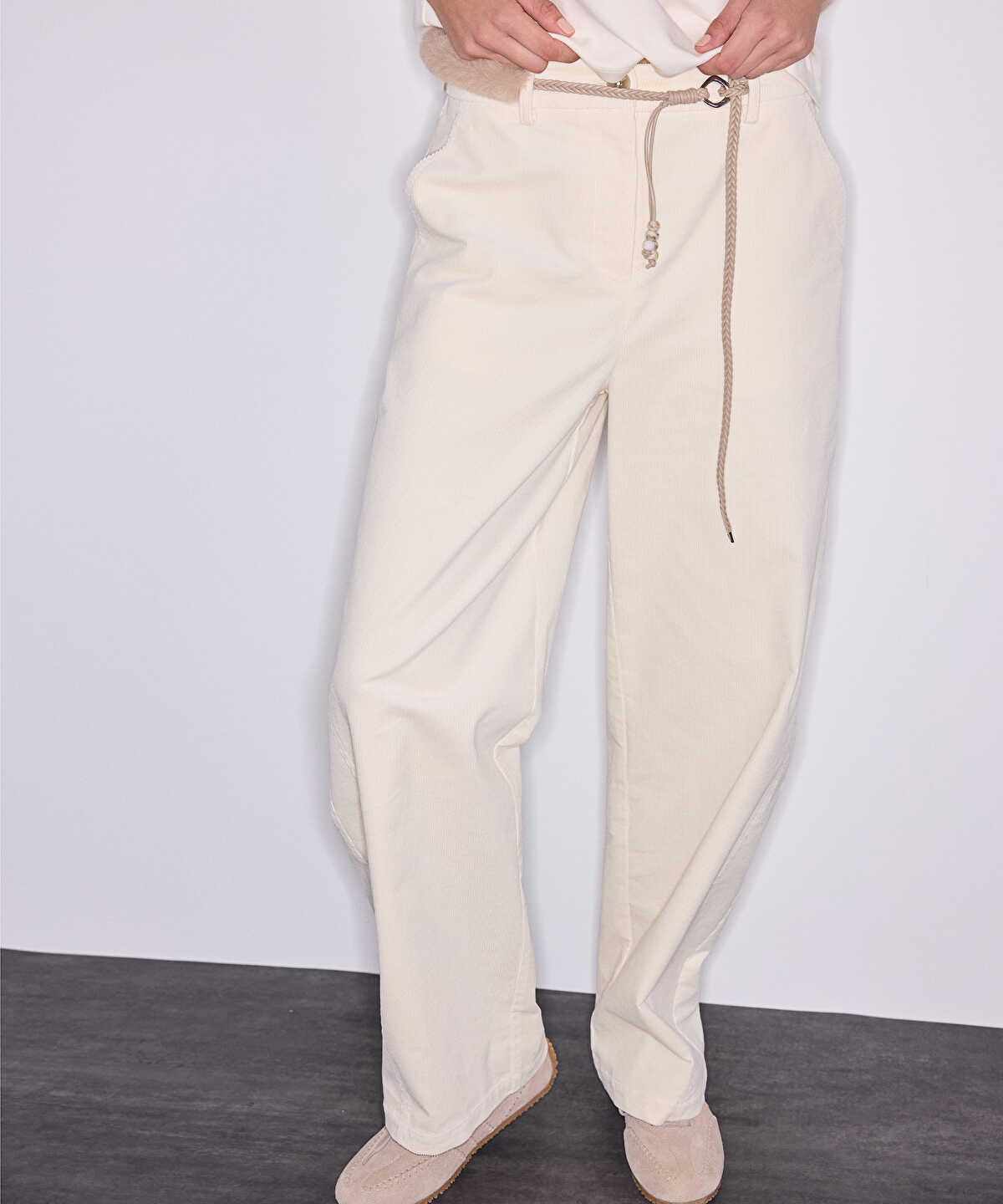 Beaded-Belt Barrel Trousers