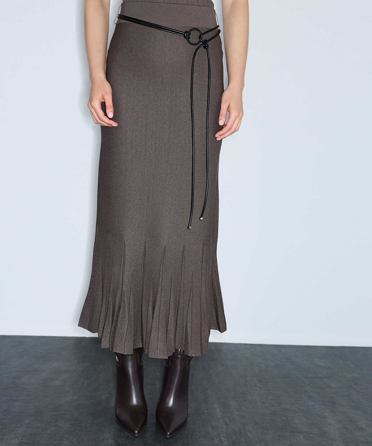 Belted Knit Skirt