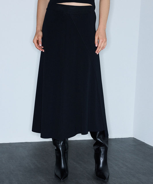 Diagonal-Seam Asymmetric Knit Skirt