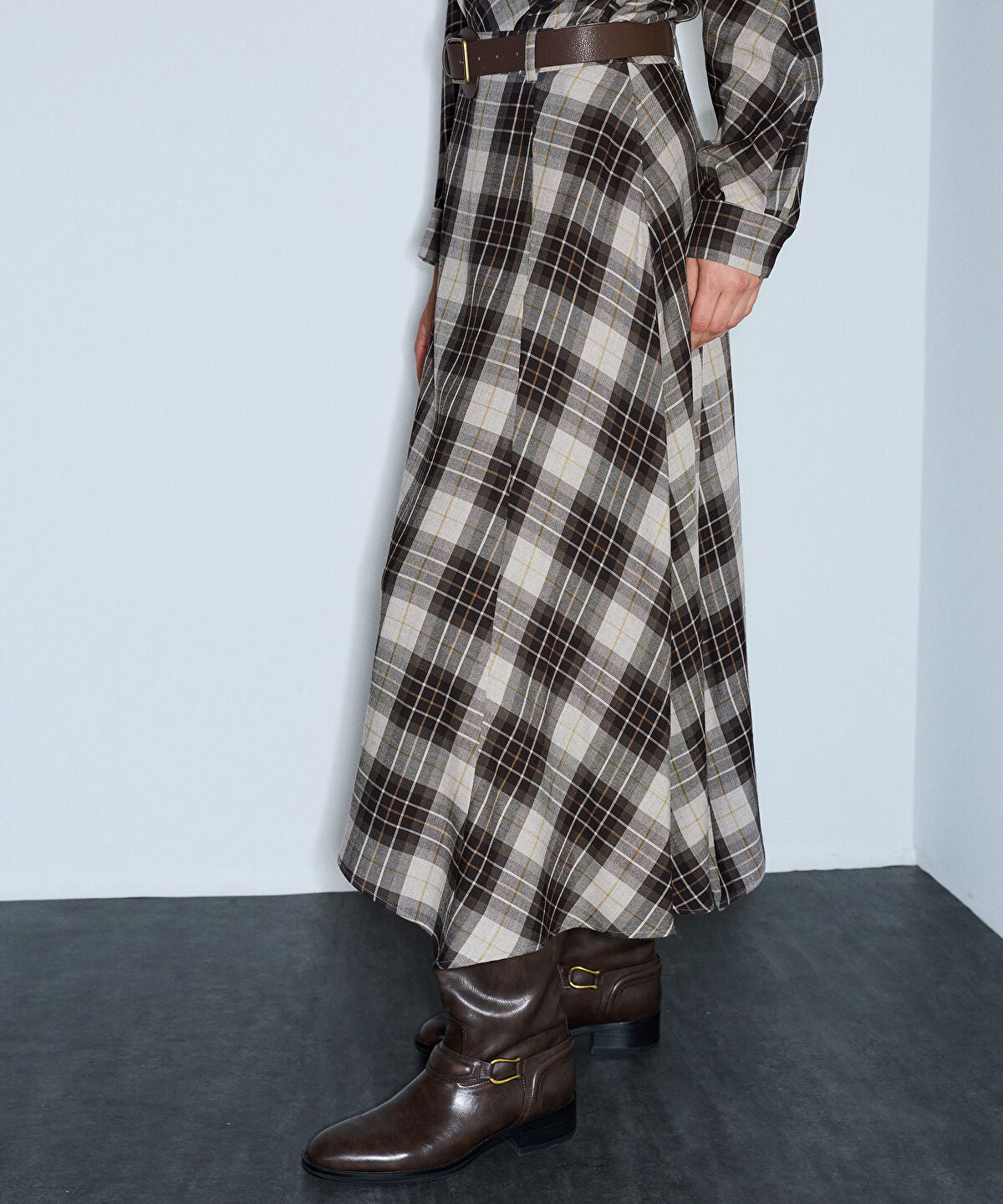 Zoomed Belted Plaid Skirt